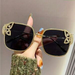 Woman’s Gold Crystal Rimmed Butterfly Chic Sun Glasses